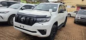 Toyota Land Cruiser Prado 2022 White