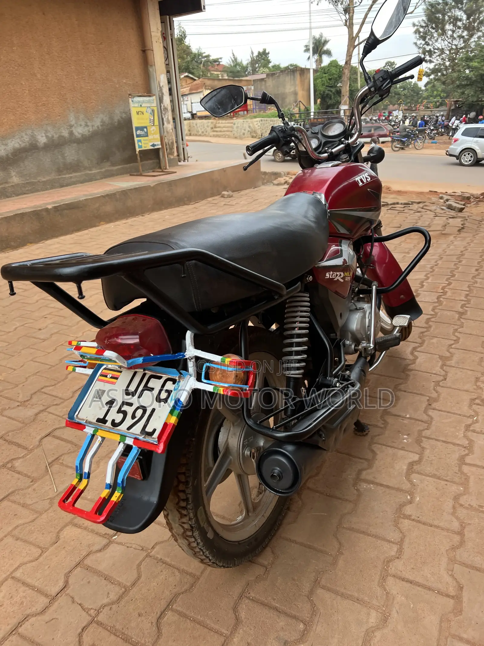 TVS HLX 125 2022 Red