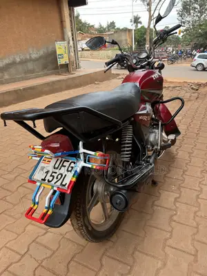 TVS HLX 125 2022 Red