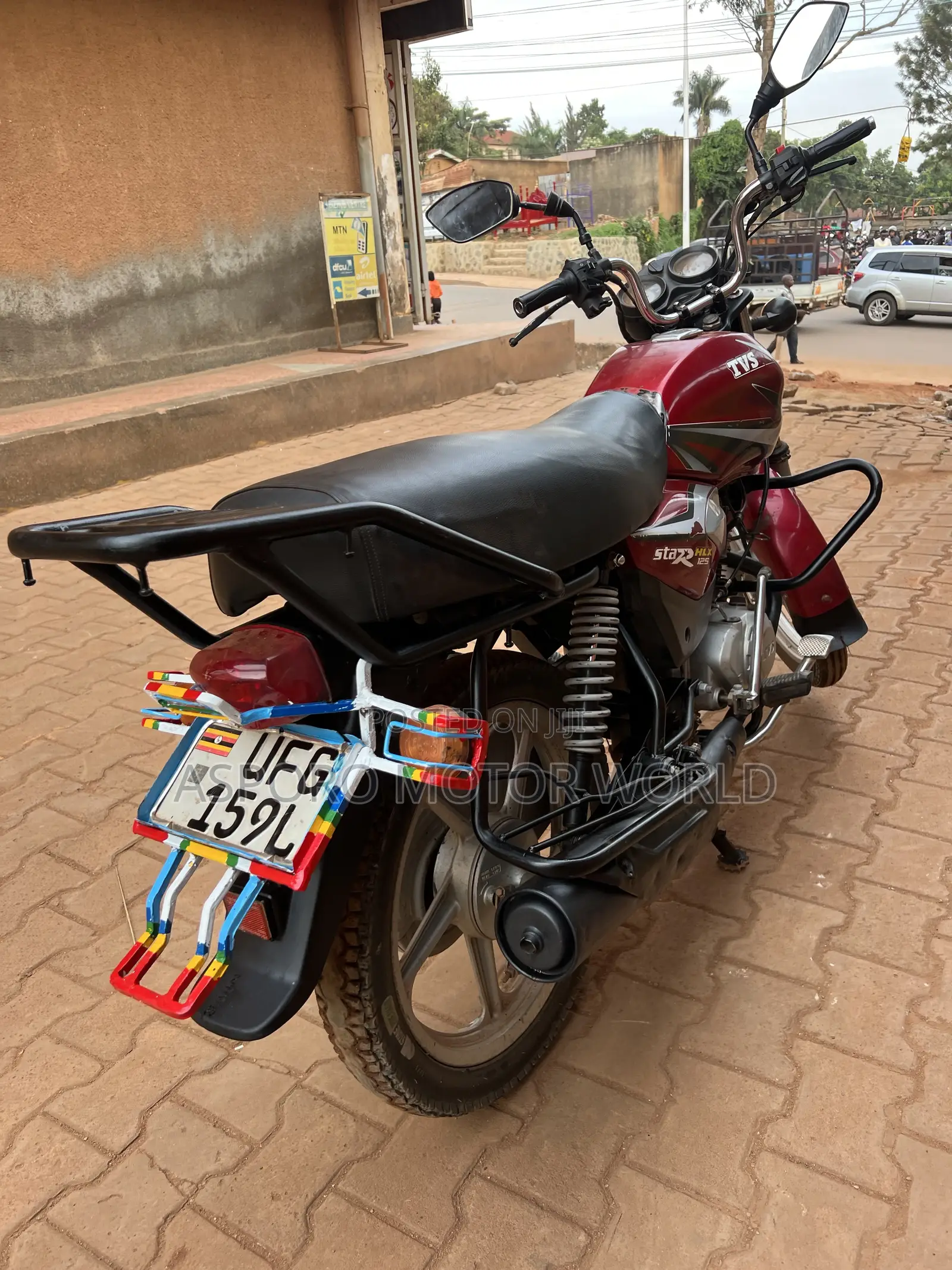 TVS HLX 125 2022 Red