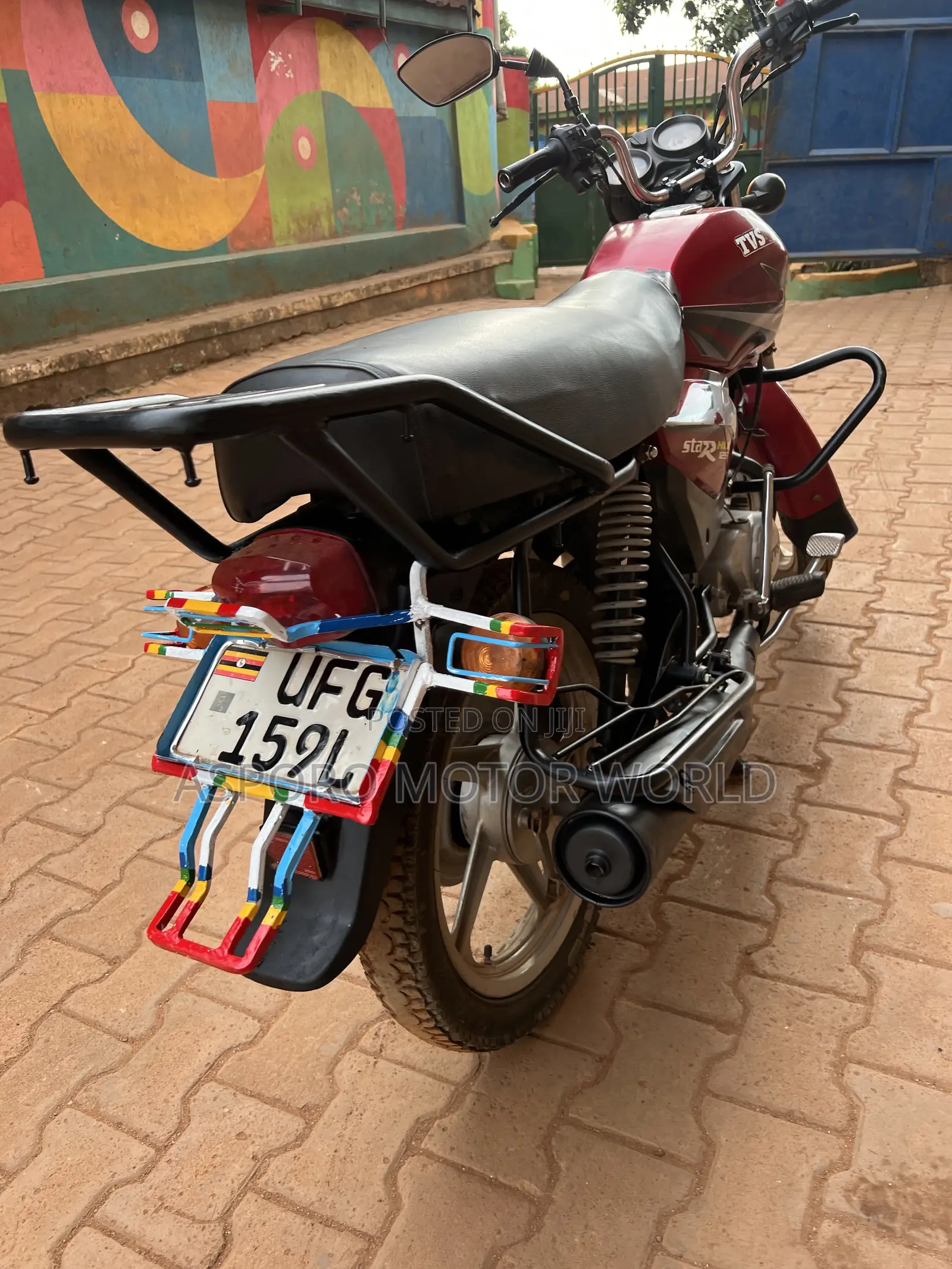 TVS HLX 125 2022 Red