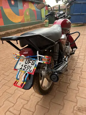 TVS HLX 125 2022 Red