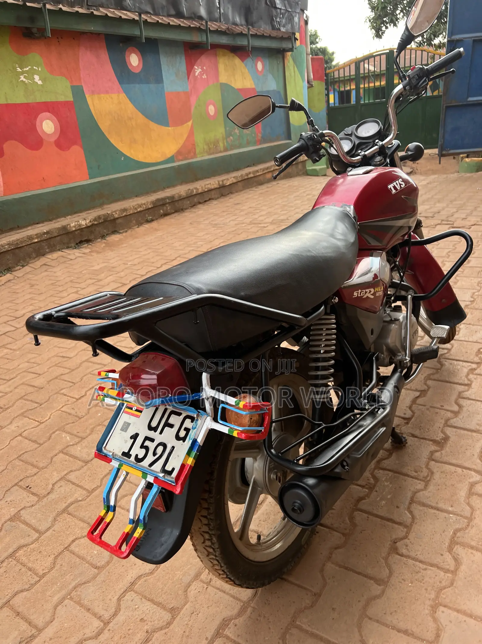 TVS HLX 125 2022 Red