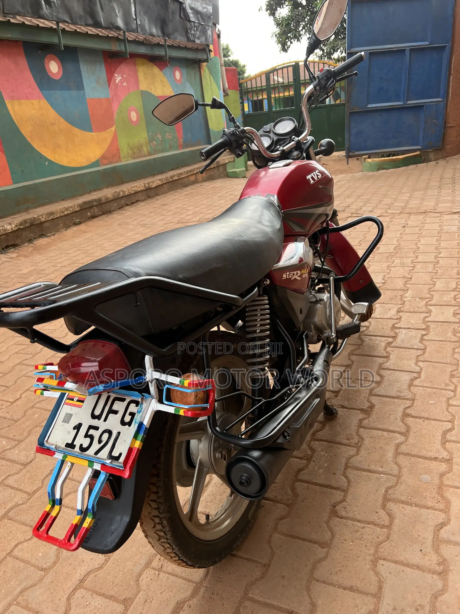 TVS HLX 125 2022 Red