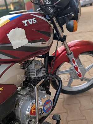 TVS HLX 125 2022 Red