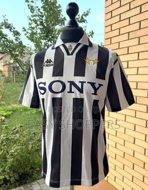 Original Vintage 1995-1997 Kappa Juventus Home Jersey