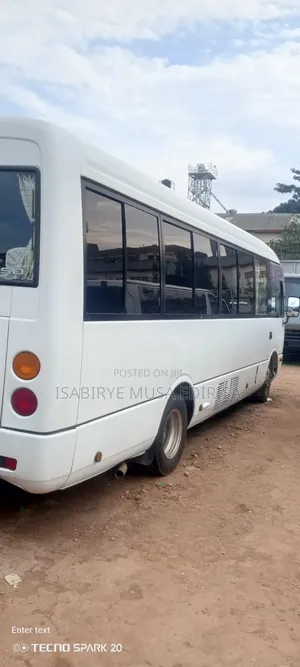 Mitsubishi Fuso Rosa 2013 White