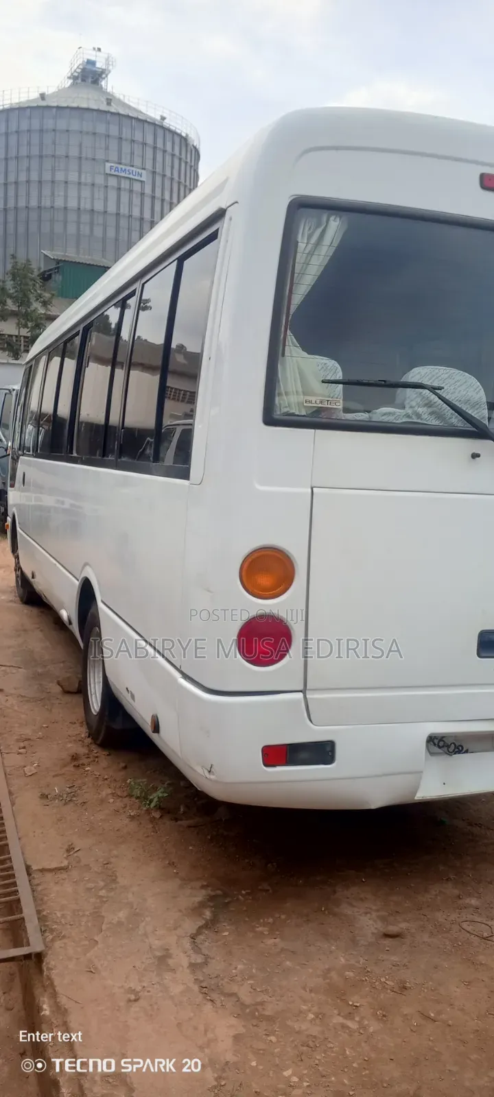 Mitsubishi Fuso Rosa 2013 White