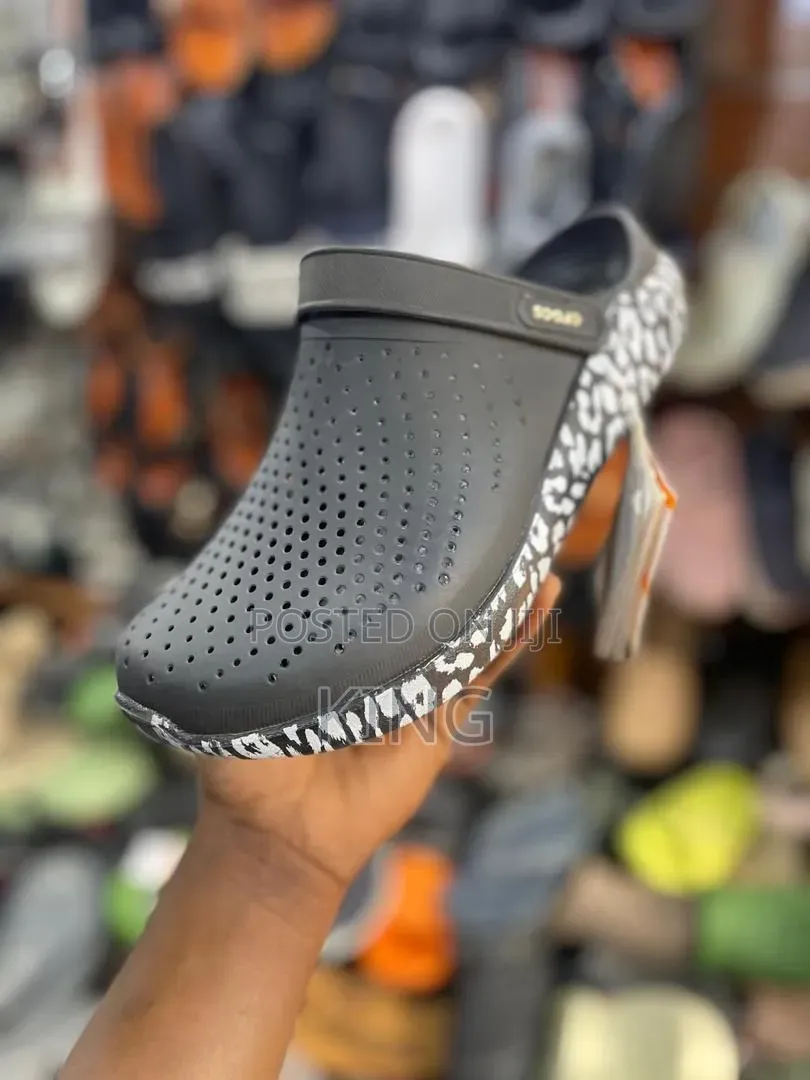Lite Ride Crocs. Black Camou, Grey Camouflage
