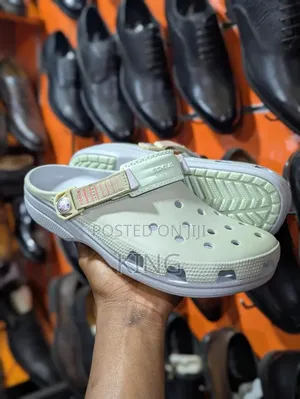 Crocs Classic Turbo Clogs