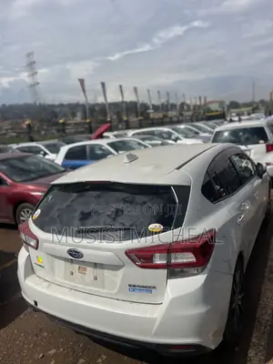 Subaru Impreza 2.0i Premium AWD Hatchback 2017 White