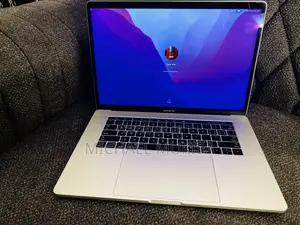 Laptop Apple MacBook Pro 2017 16GB Intel Core i7 SSD 256GB