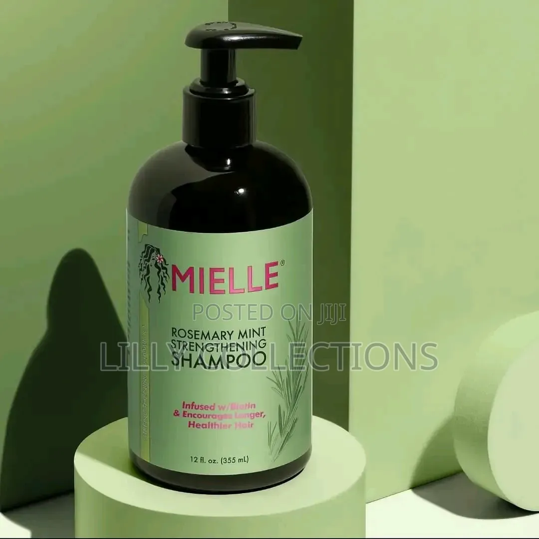 Mielle Rosemary Mint Strengthening Shampoo