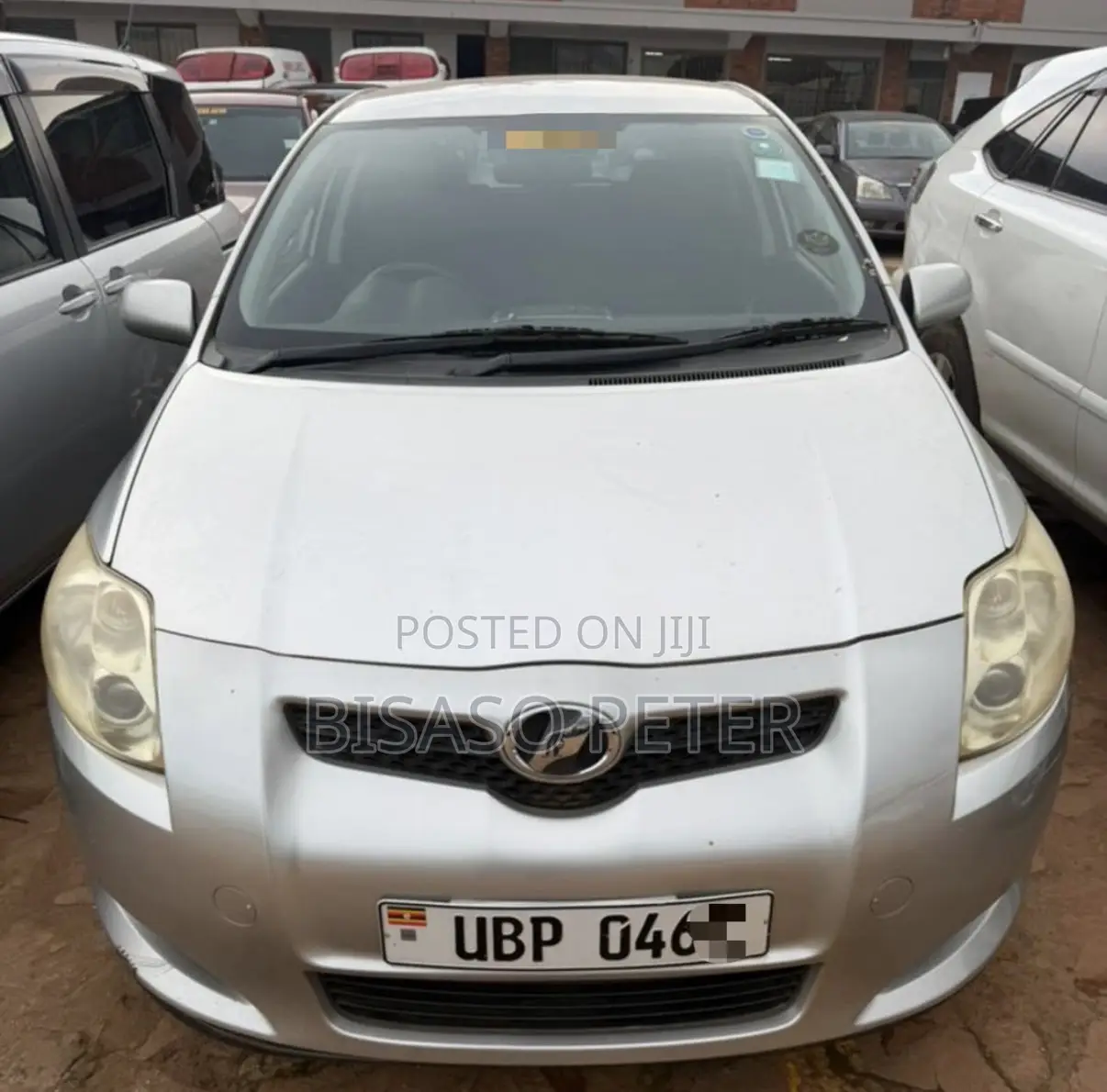 Toyota Auris 2010 Silver