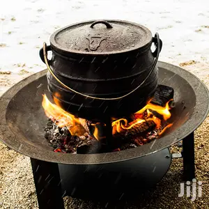 Bush Baby 8 Litre 3 Legged Cast Iron Pot Potjie