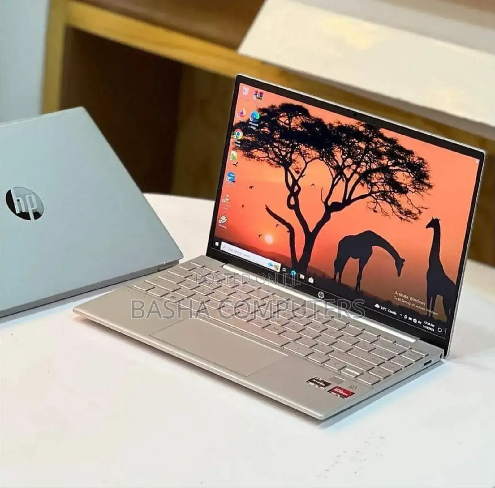 New Laptop HP Pavilion 13 8GB AMD Ryzen 7 SSD 512GB