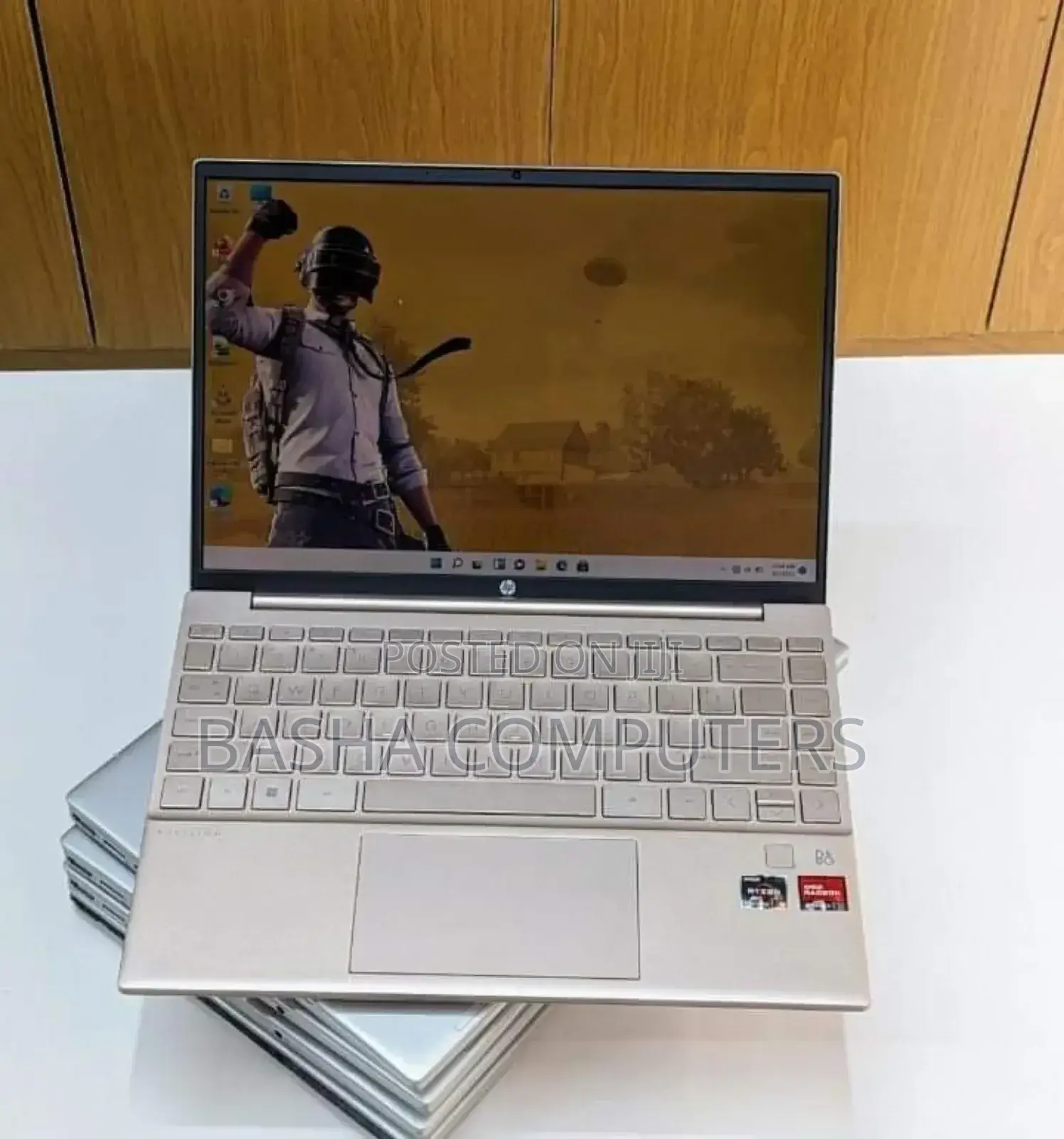 New Laptop HP Pavilion 13 8GB AMD Ryzen 7 SSD 512GB