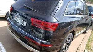 Audi Q7 2017 Black