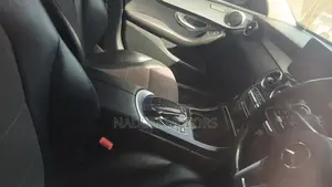 Mercedes-Benz C180 2016 Silver