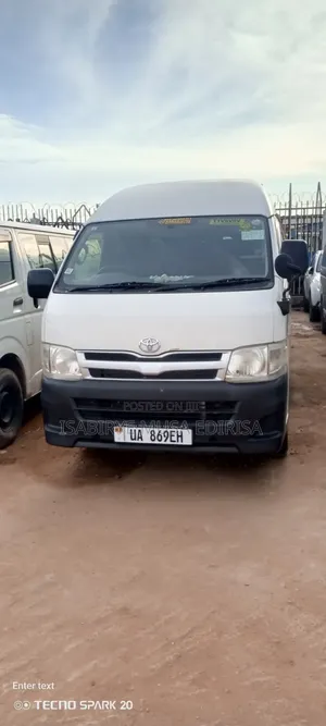 Toyota HiAce 2010 White