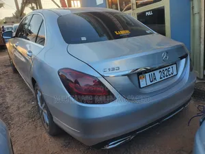 Mercedes-Benz C180 2015 Silver