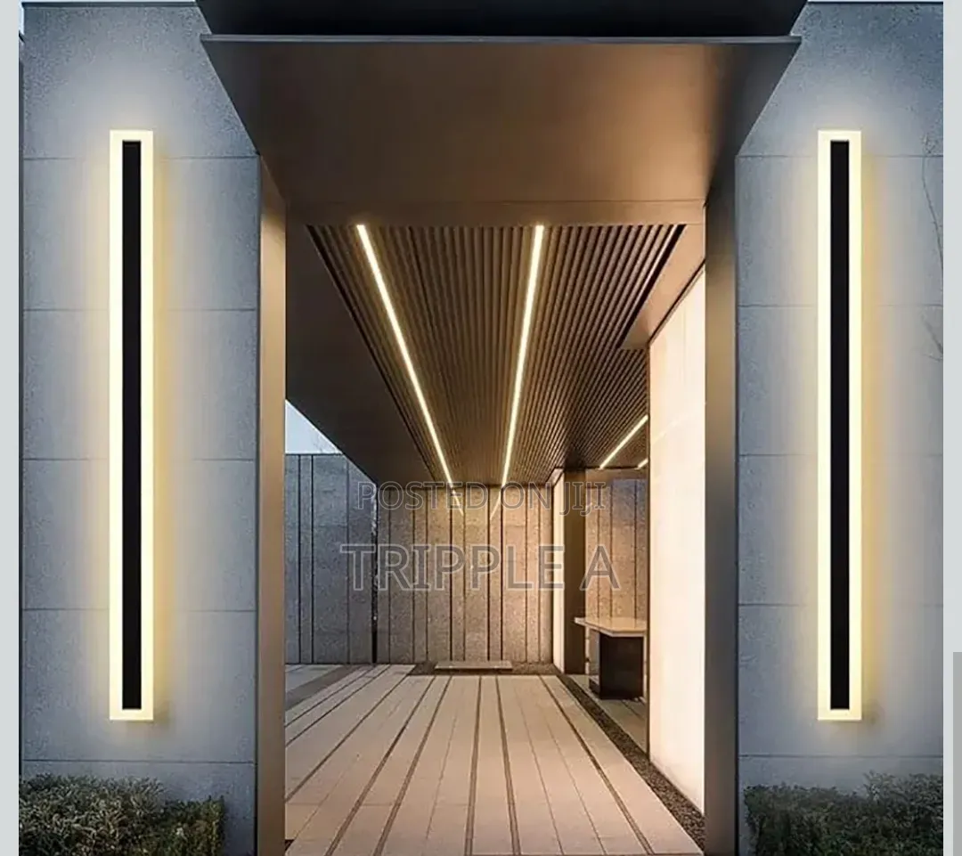 Outdoor Wall Light