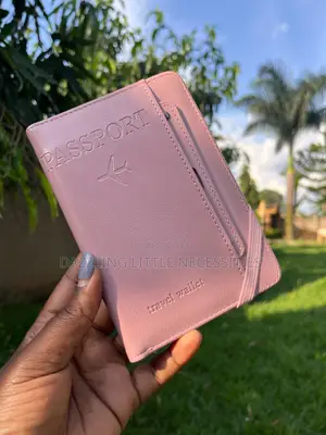 Kesh Passport Holder - Pink