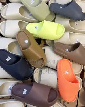 Adidas Yeezy Slides