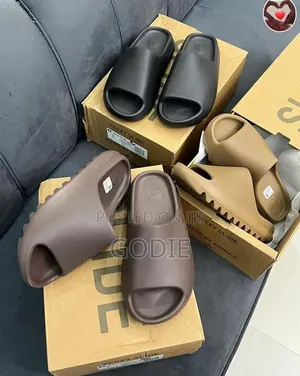 Adidas Yeezy Slides