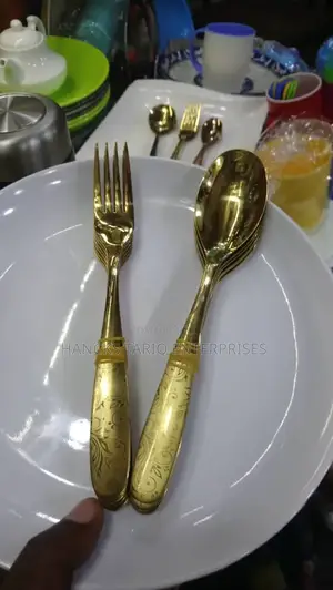 Elegant Gold-finish Embossed Cutlery Set
