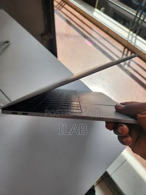 Laptop Apple MacBook Pro 2017 8GB Intel Core i5 SSD 256GB
