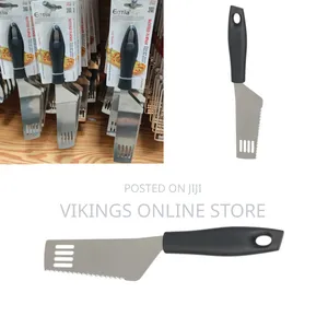 Baker's Secret Slotted Turner for a Serrated Edge for Cutting