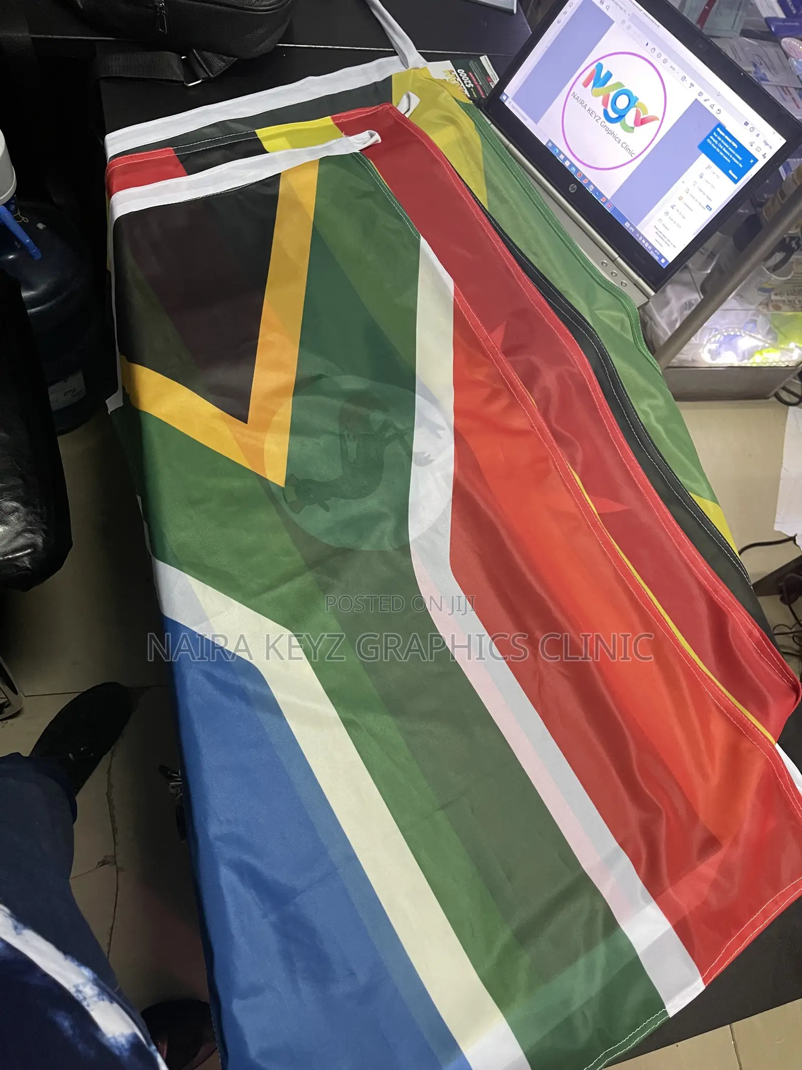 Customized Flag Printing