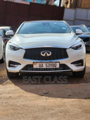 Infiniti Q30 2017 White