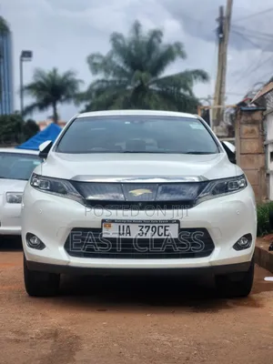 Toyota Harrier 2.0 2016 White
