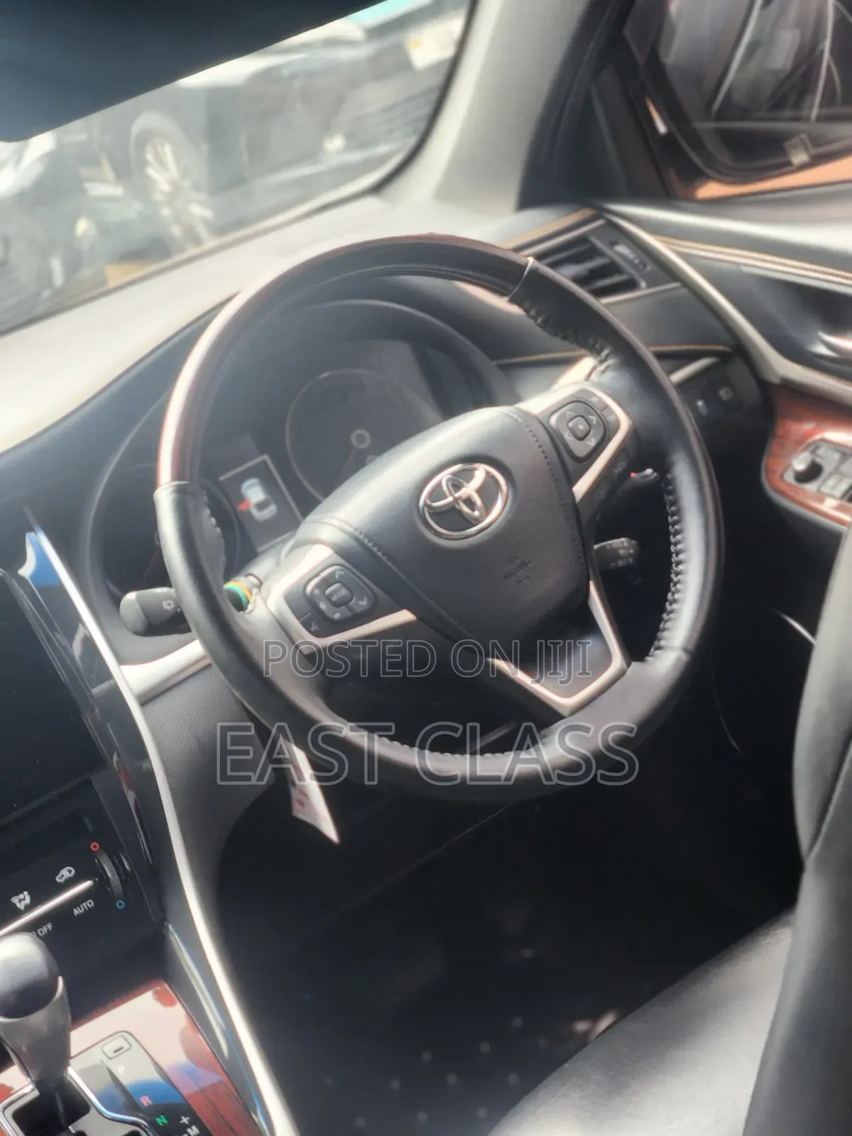 Toyota Harrier 2.0 2016 White