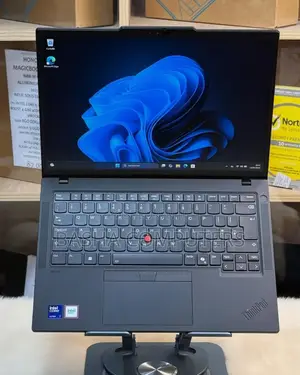 New Laptop Lenovo ThinkPad T14s G4 16GB Intel Core Ultra 5 SSD 512GB