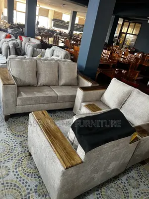 Nice 5 Seater Sofa Set