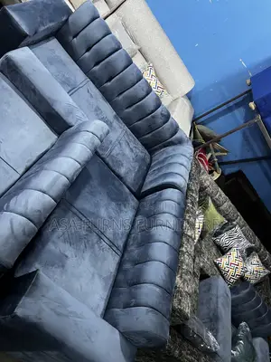 Box L Sofa in Grey