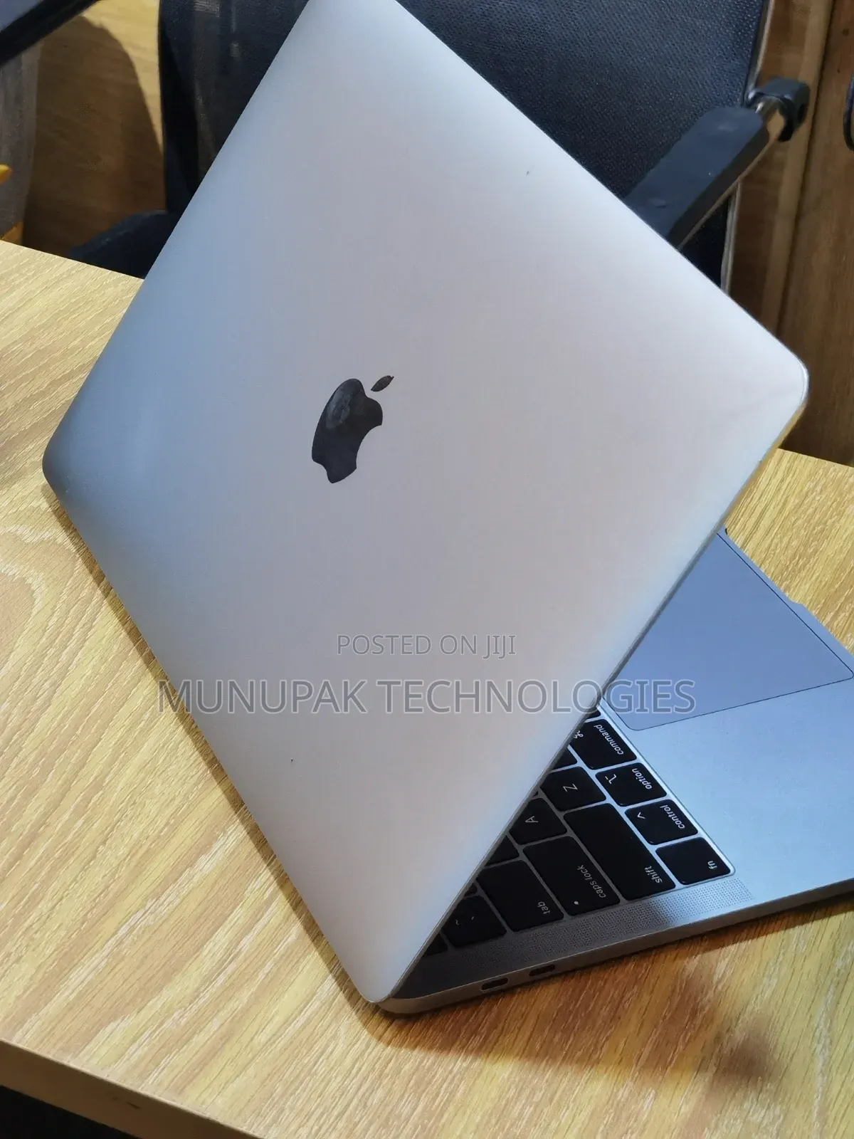 Laptop Apple MacBook Pro 2018 16GB Intel Core i7 SSD 256GB