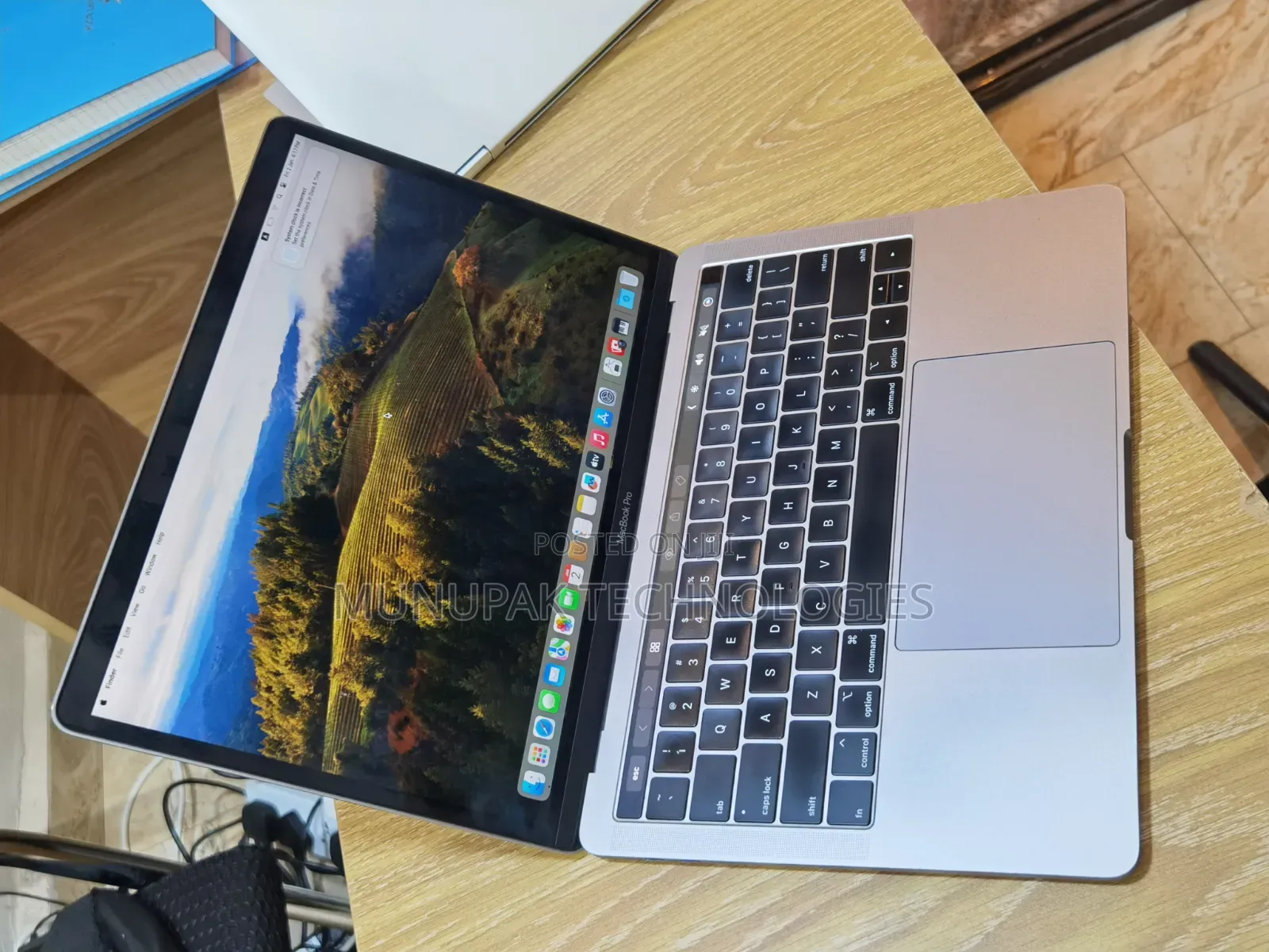 Laptop Apple MacBook Pro 2018 16GB Intel Core i7 SSD 256GB