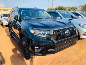Toyota Land Cruiser Prado 2.8 2022 Black
