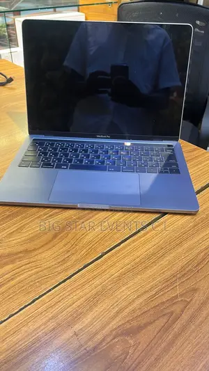 Laptop Apple MacBook Pro 8GB Intel Core i5 SSD 256GB