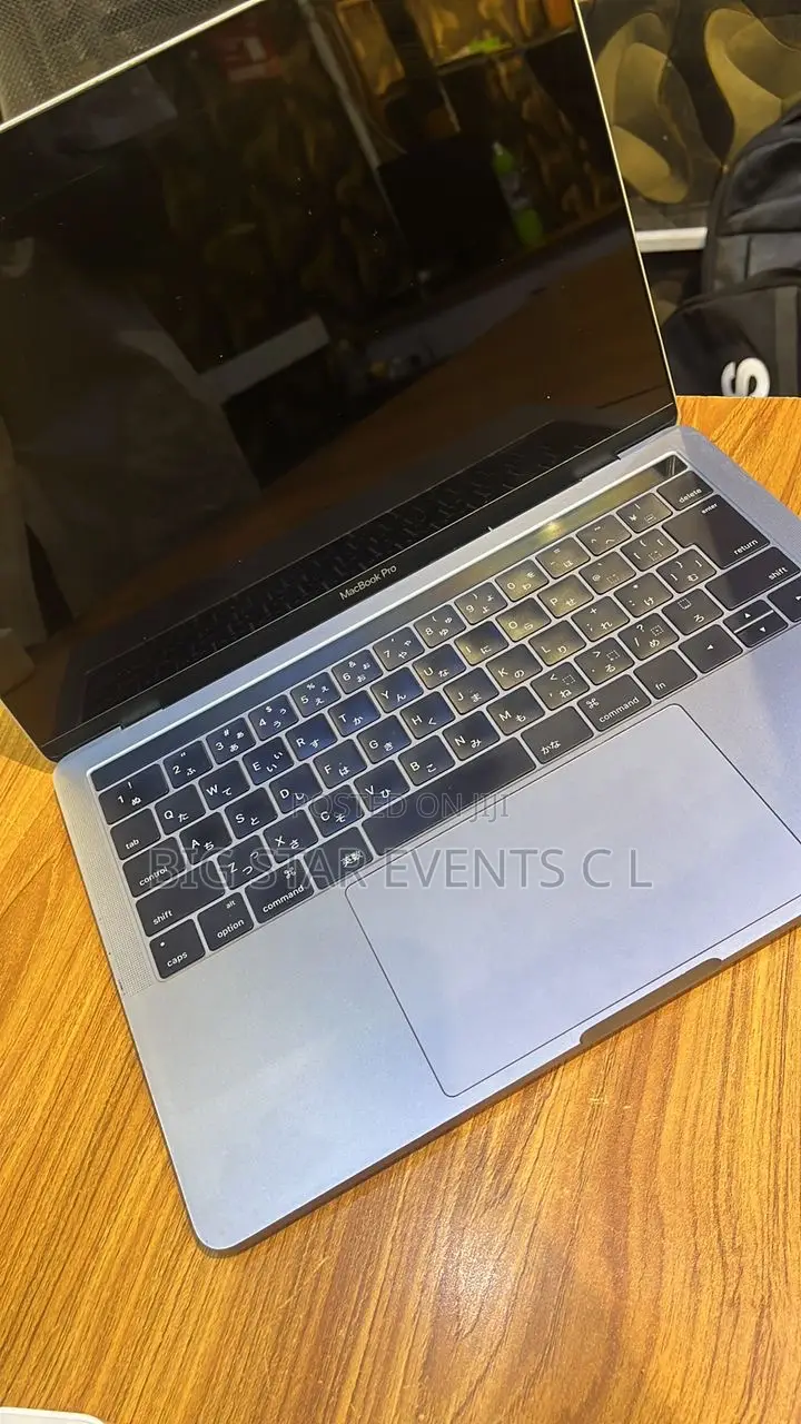 Laptop Apple MacBook Pro 8GB Intel Core i5 SSD 256GB