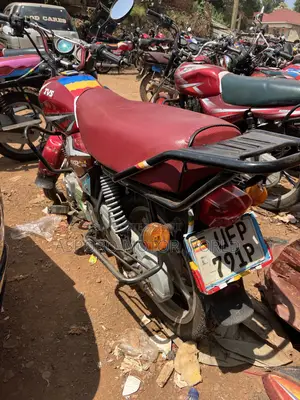 TVS HLX 125 2022 Red