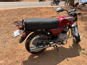 Bajaj Boxer 100 2022 Red