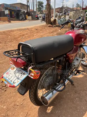 Bajaj Boxer 100 2022 Red