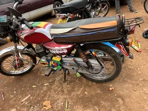 Bajaj Boxer 100 2021 Red