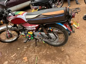 Bajaj Boxer 100 2021 Red