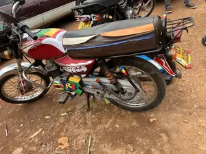 Bajaj Boxer 100 2021 Red
